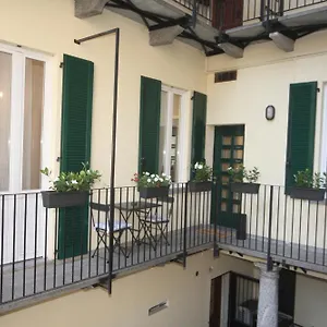 Jb In , Como Italy